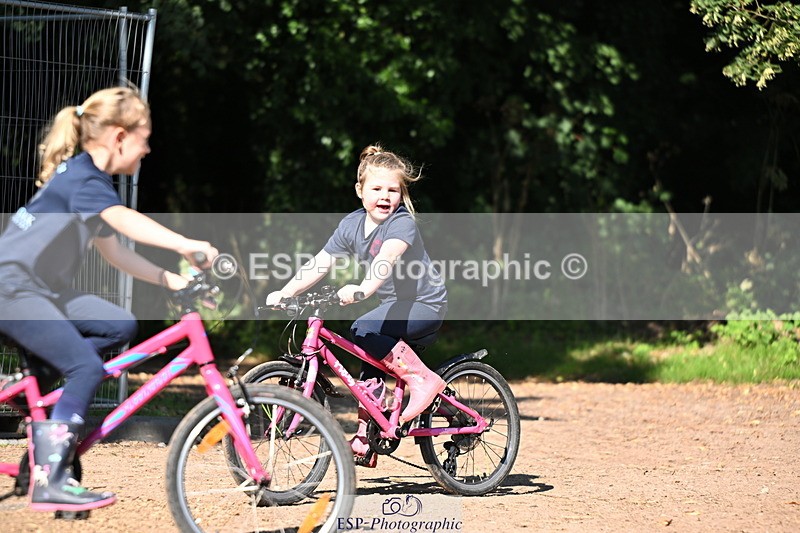 240729B-092713-01802 - Monday Stable Shots