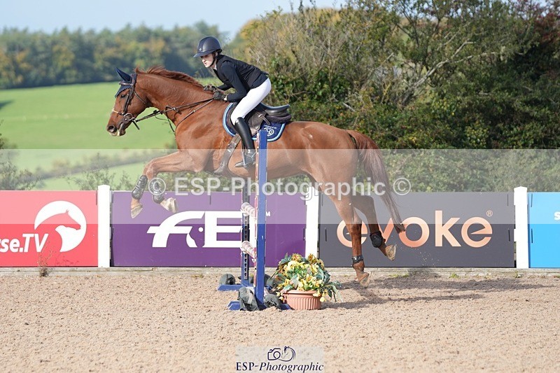 251005-103154-02570 - Cls 22 British Novice and 90cm