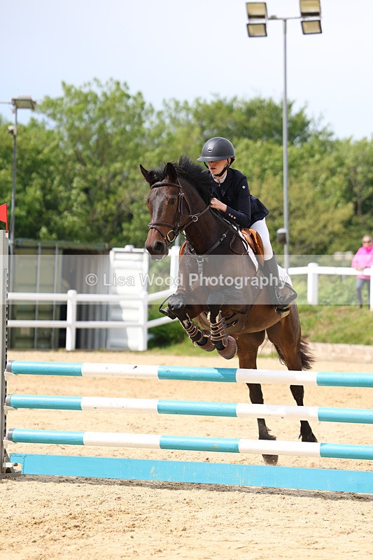 3E7A8675 - Class 4: Senior British Novice/90cm open