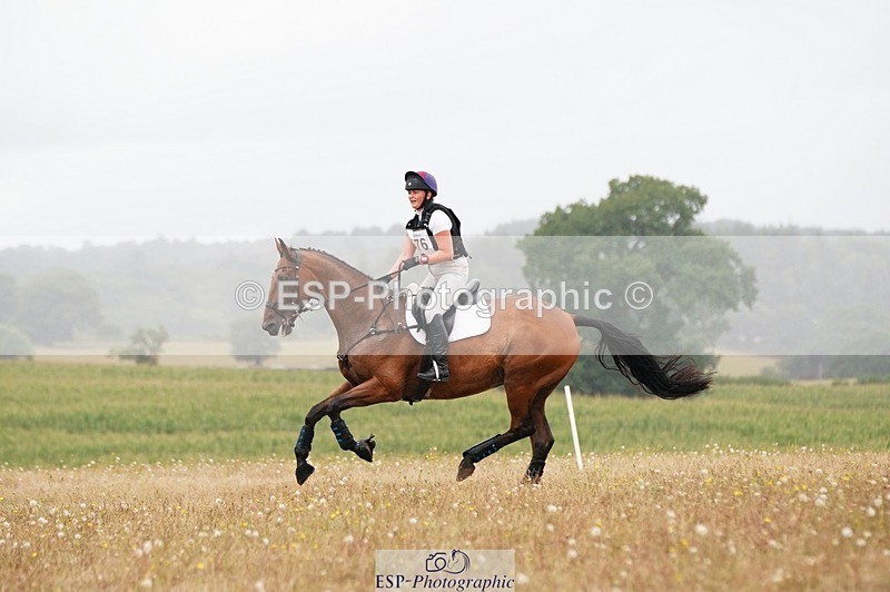 250803A-131126-13783 - M-576-Ella.Otto-SUMMERBRIDGE.TIPP