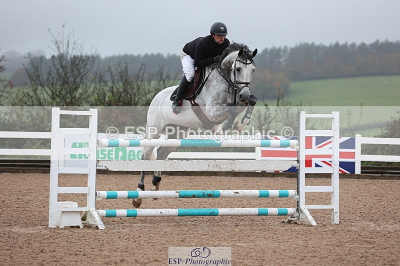 231112A-133722-04560 - Cls 20 Newcomers & 1.10m Open