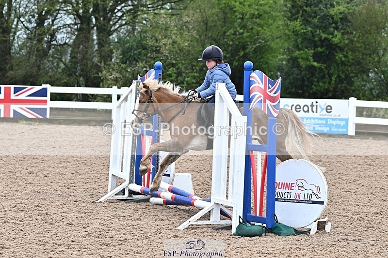 260414-150725-00020 - Cls 1+2 Clear Round 40cm and 50cm