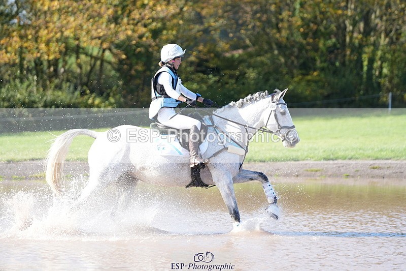 251024A-125016-10823 - B-141-Erin.Neale