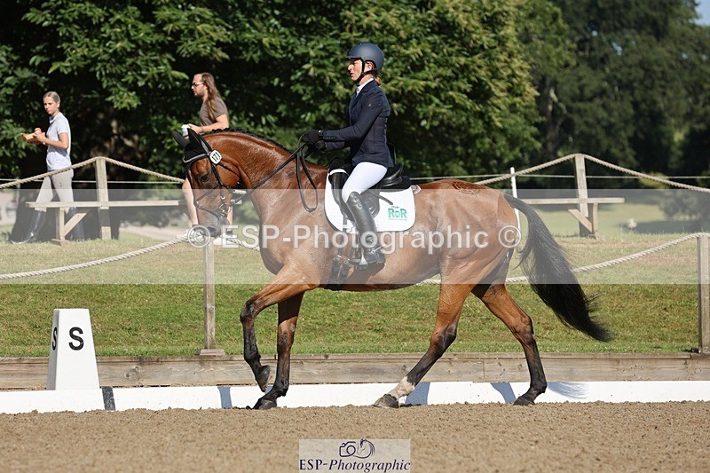 240719-090522-00020 - 171-Sophie_Hawke-Enormouse