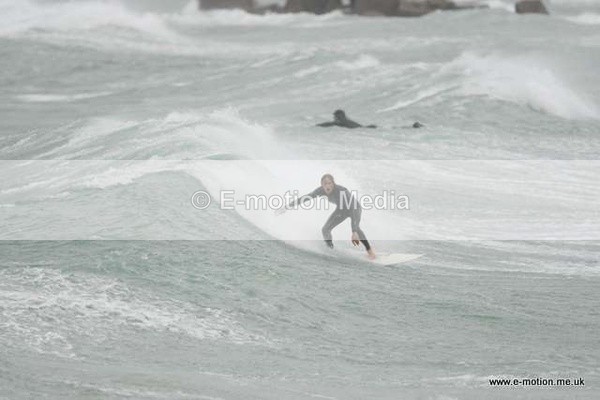 SU 110509-14 - Surf May 09