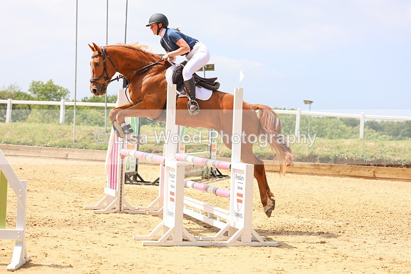 3E7A0415 - Class 10: Senior 95cm open