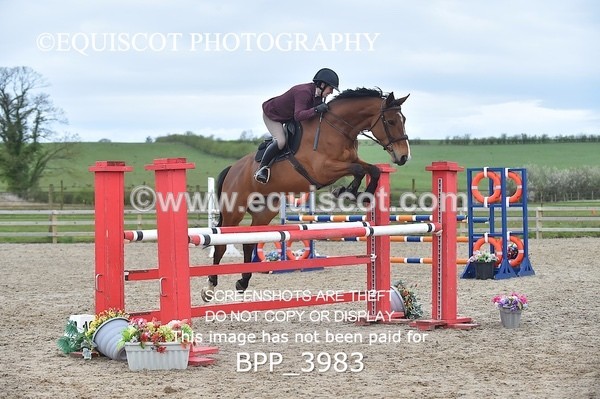 BPP_3983 - CLASS 4 Senior Newcomers/ 1.10m Open