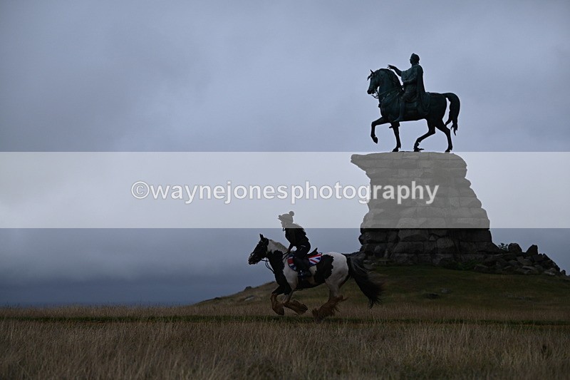DSC_1951 - Time at Statue 12:13 to 12:32