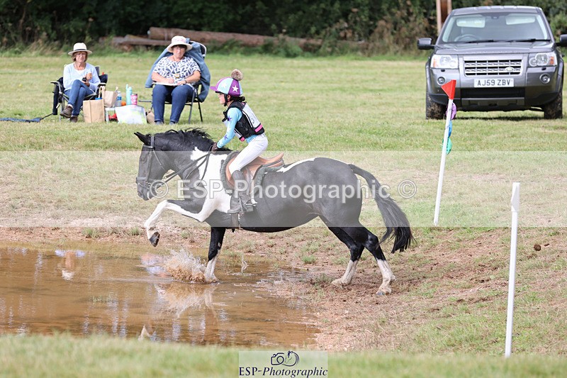 240825X-102517-31585 - 70cm XC 10.00 to 11.00