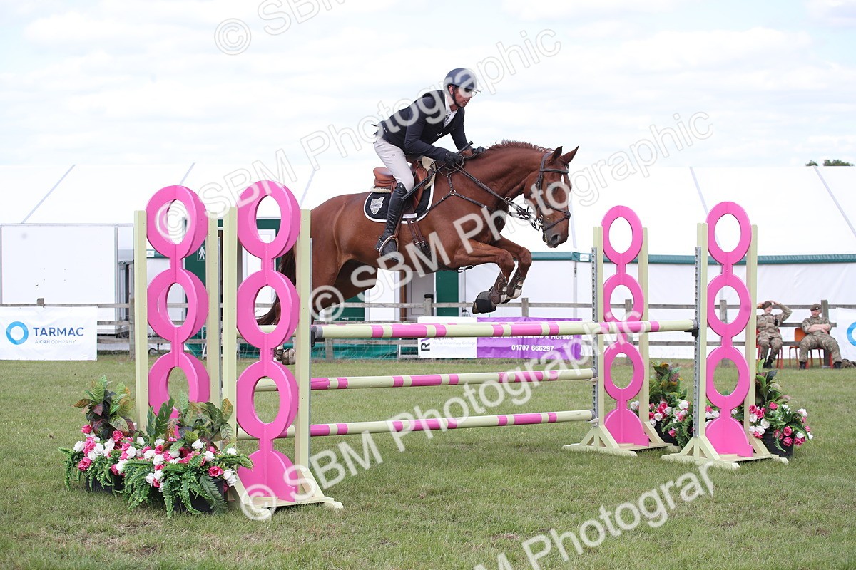 SBM_17461 - Class 208 - Senior Foxhunter 1.20m Open