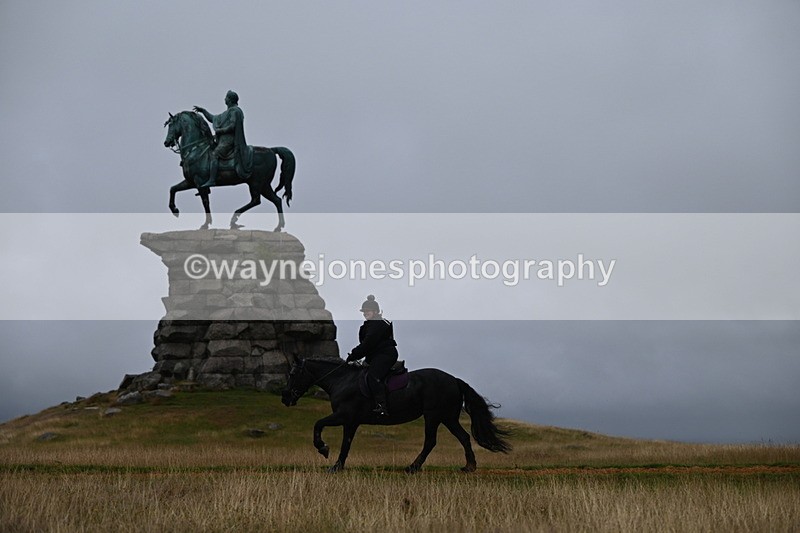 DSC_2112 - Time at Statue 12:13 to 12:32