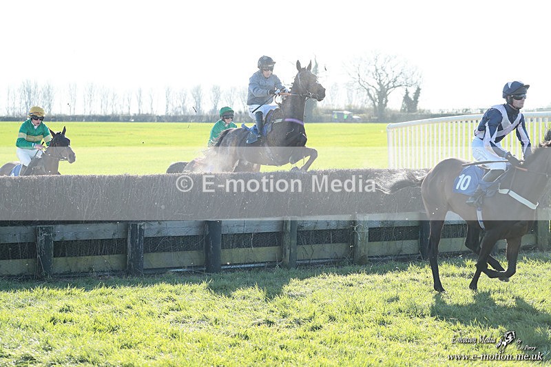 PtP 210326 1014 - VWH Cirencester Races 21/03/26