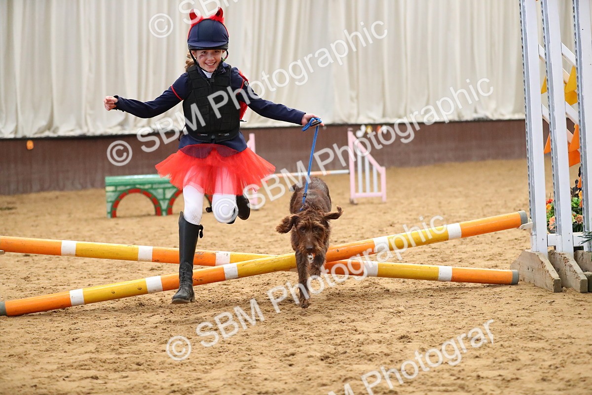 SBM_001298 - Class 3 - Horse & Hound