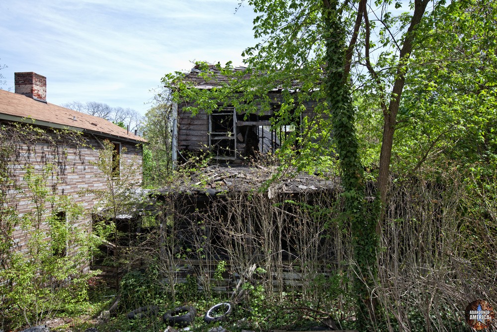 Abandoned Western Pennsylvania Home | Melting into Weeds - Abandoned Houses and Homes