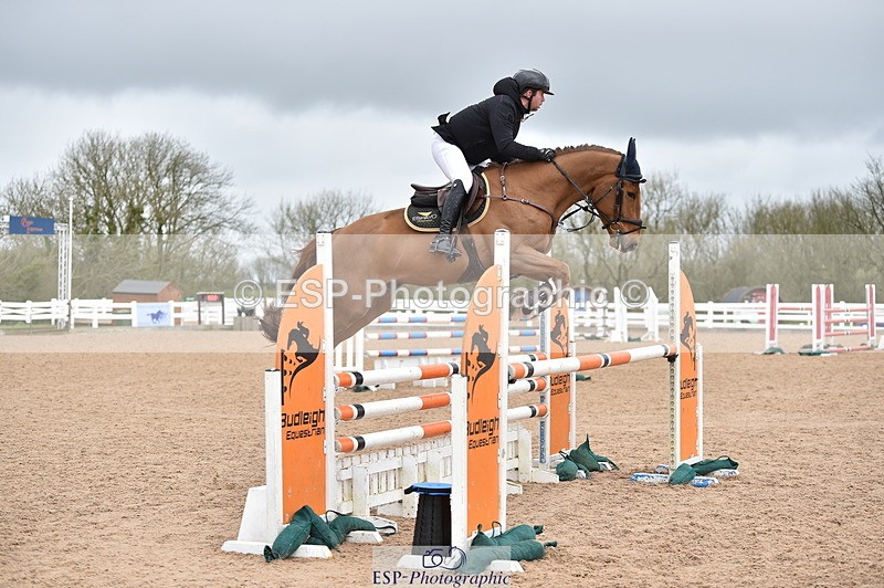 240327A-130540-00507 - Cls 4 Newcomers and 1.10m Open