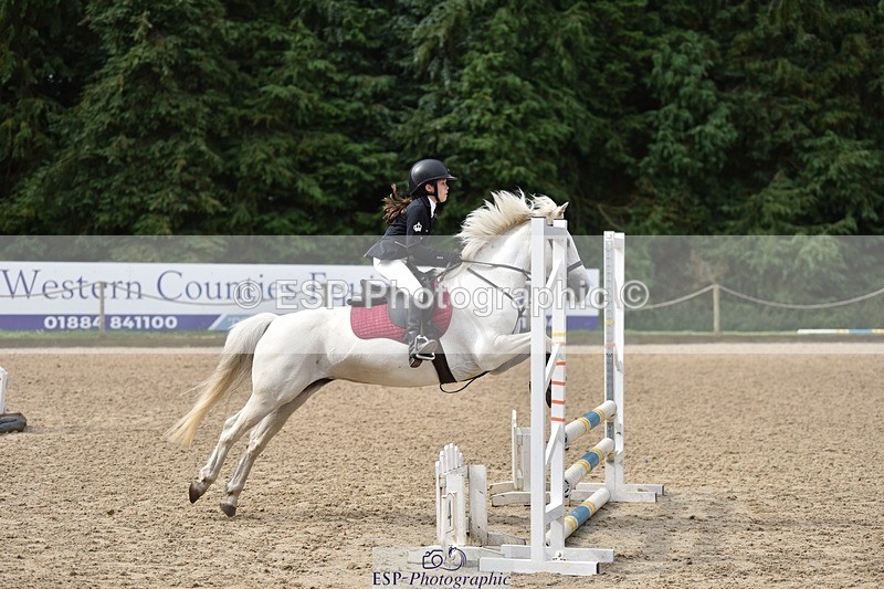 240802-100500-00701 - 70cm Round 1