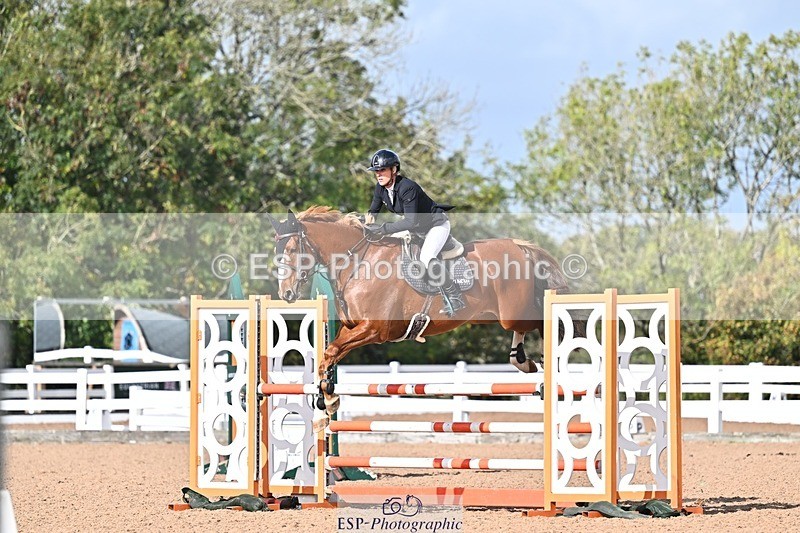 261014-130334-00550 - Cls  05 Snr Newcomers & 1.10m Open