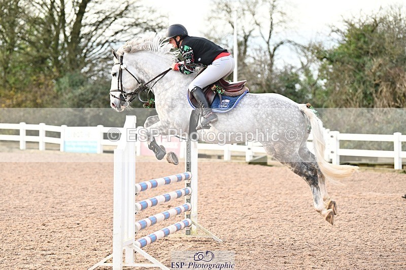 241206-094835-00091 - Cls 2 British Novice and 90cm Open