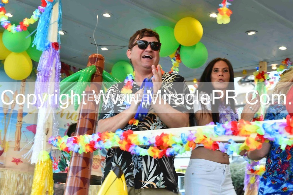 SH4_3442 - Carnival Procession.
