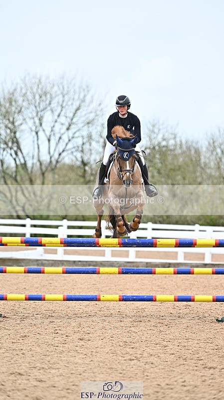 240501A-134731-00855 - Cls 8 Snr Foxhunter and 1.20m Open