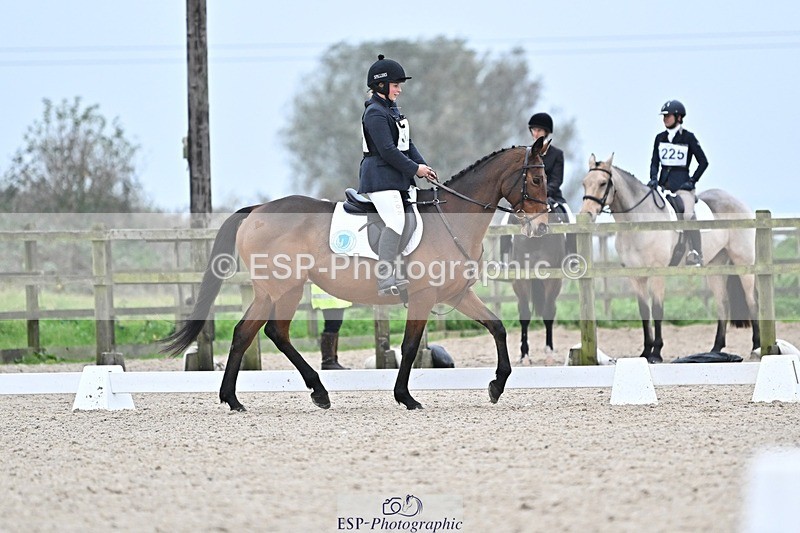 241103-145200-02637 - Novice 1 - 14.44 to 16.08