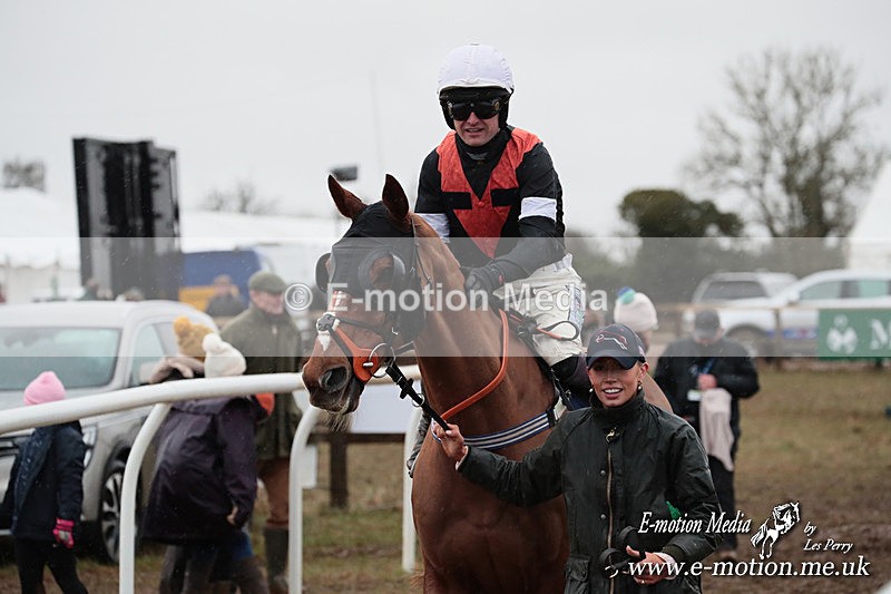 PtP 260125 850 - Cocklebarrow Point-to-Point racing with the Heythrop Hunt 26/01/25