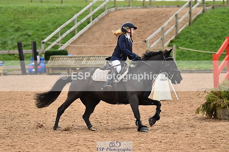 231118A-143822-03621 - Cls 27 Springboard 128cm & 138cm