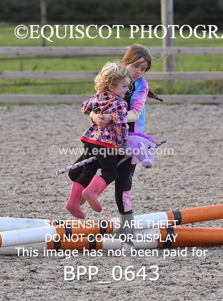 BPP_0643 - HOBBY HORSE SHOWJUMPING CLASSES