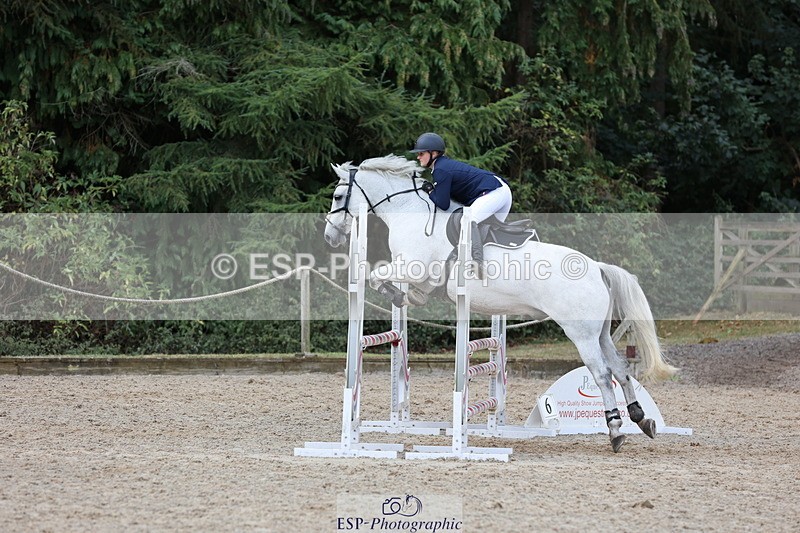 250829A-104412-01206 - Cls 7 British Novice and 90cm