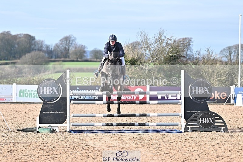 251126-121947-00427 - Cls 4 Newcomers and 1.10m