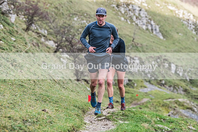 Litton-267 - Litton Christmas Cracker Fell Race (Limestone Series) Sunday 14th December 2025
