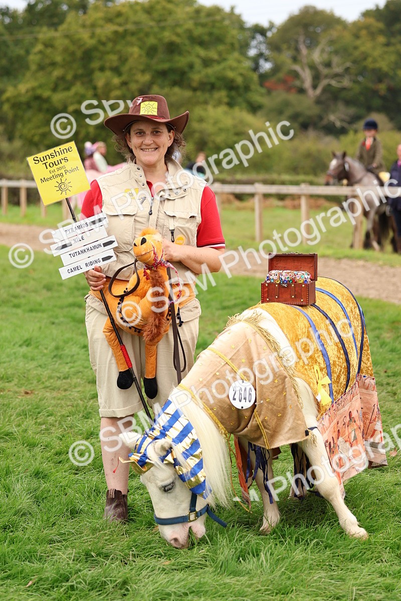 SBM_61676 - S37a - Fancy Dress Showing