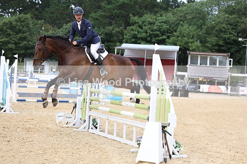 3E7A6347 - Class 8: Senior Newcomers/1.10m open