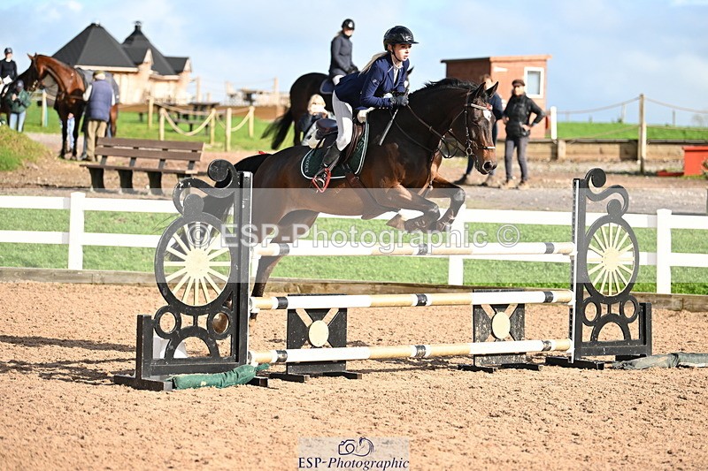 241023A-142833-01051 - Cls 4 Newcomers and 1.10m Open