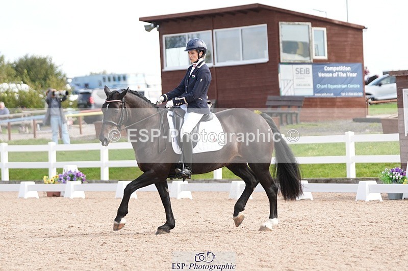 250906-103728-01515 - 005-Jessica.AllenHendrewen.Desert.Lady