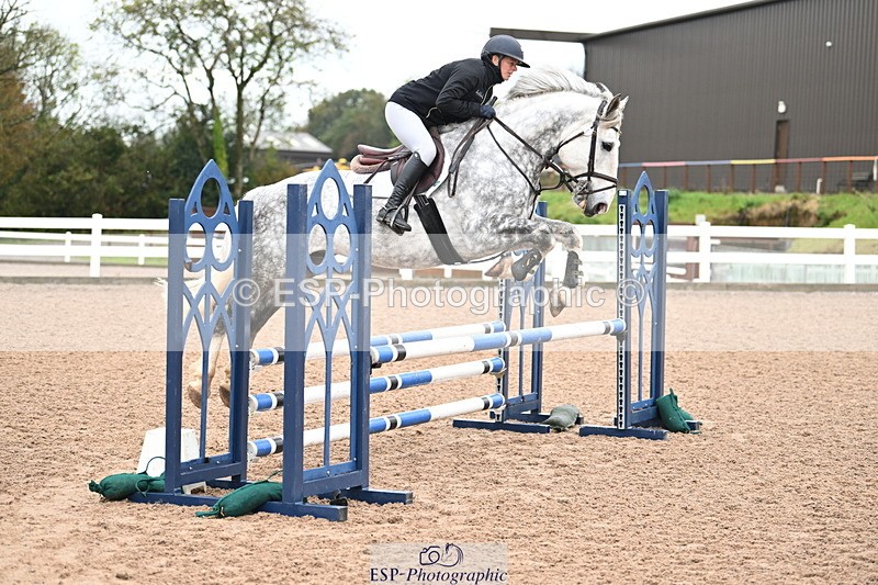 241023A-111931-00517 - Cls 1 British Novice and 90cm Open