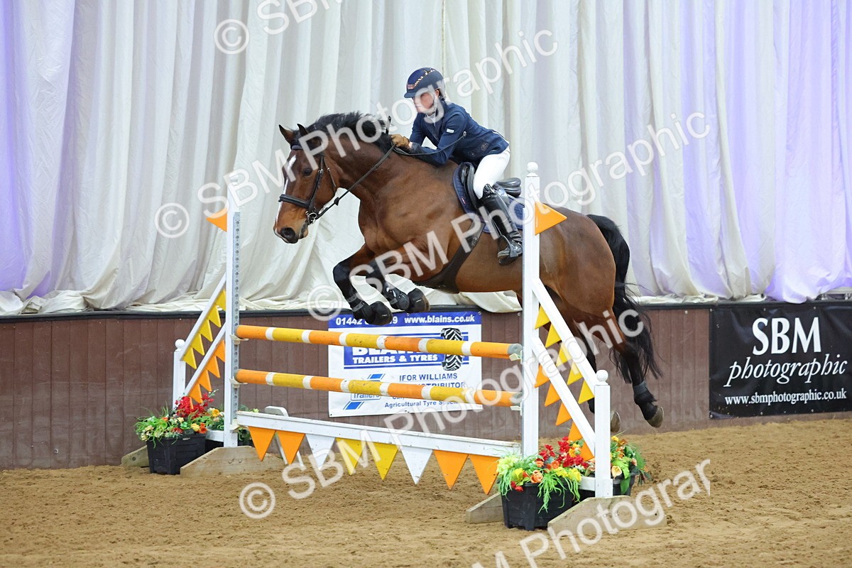 SBM_010078 - Class 21 - Nupafeed Supplements Senior Discovery/ 1m Open - First Round (1.00m)