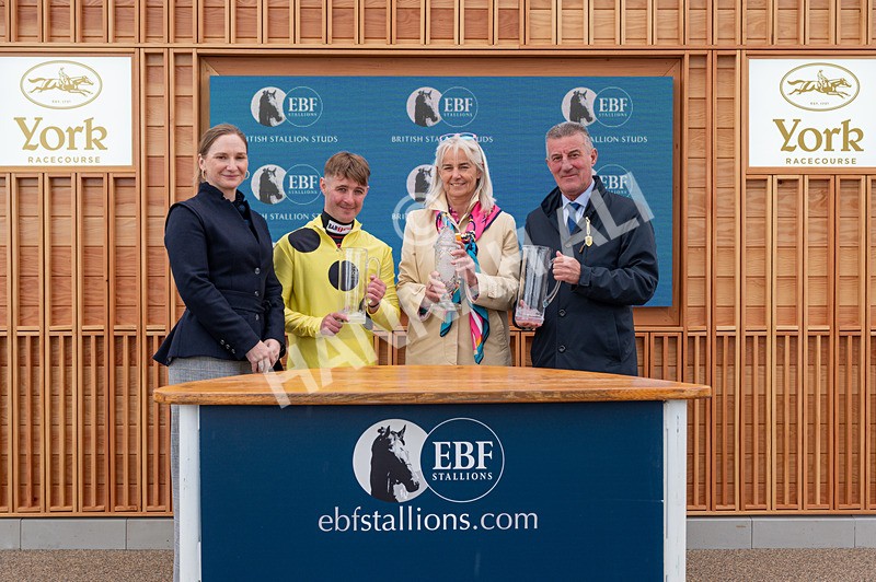 140526-Race 6-Dickensian-1771 - Race 6 4.40pm British Stallion Studs EBF Westow Stakes
