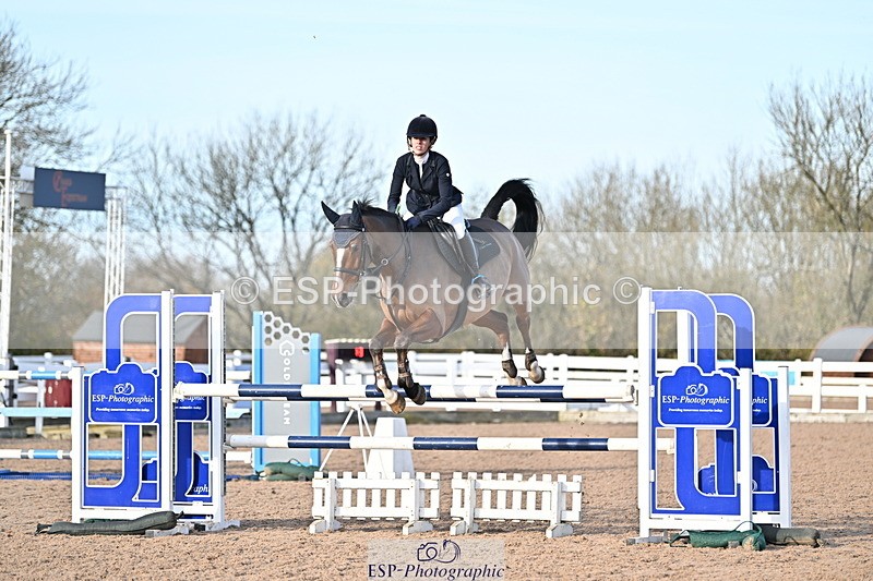 241113A-140223-00779 - Cls 05A&B Snr Fox & 1.20m Open