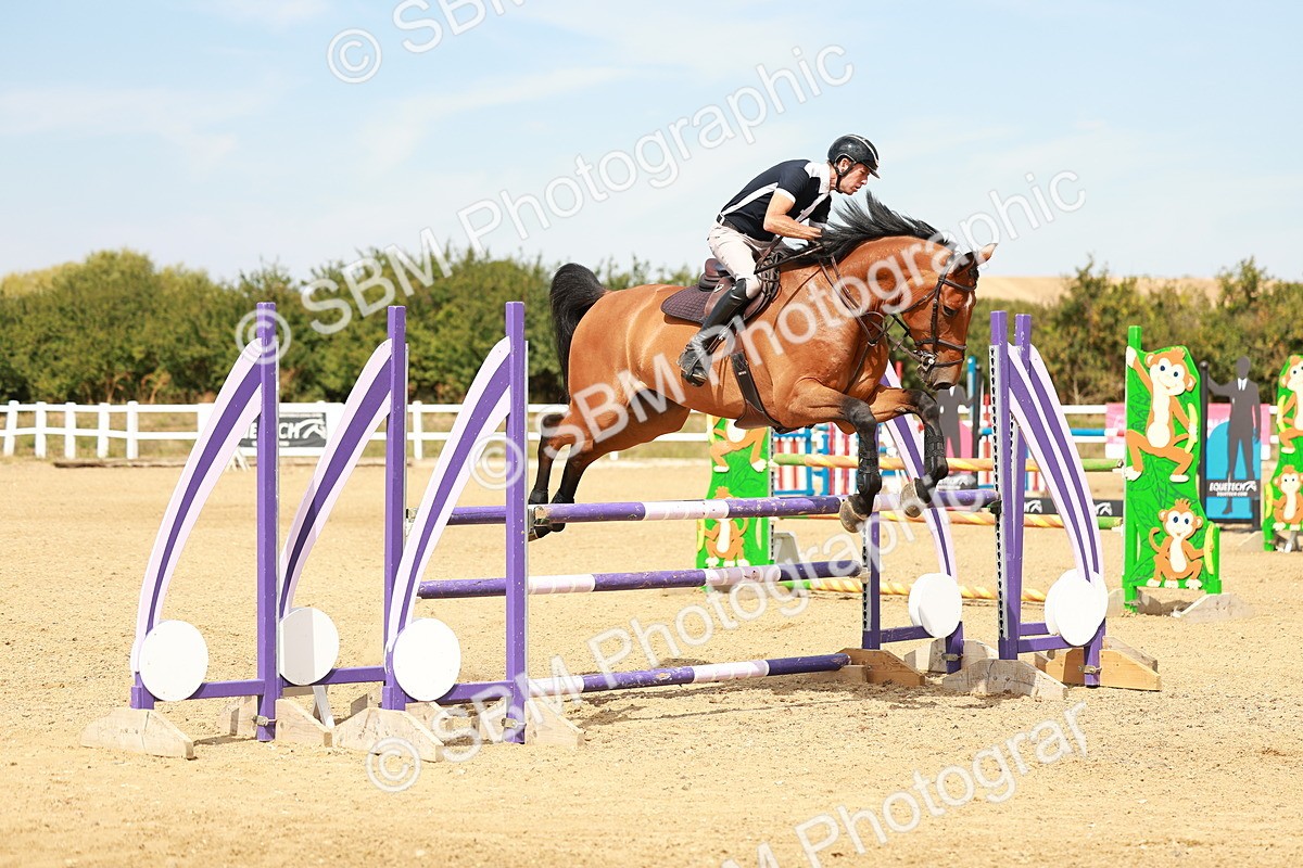 SBM_003807 - Class 14 - Senior Newcomers 1.10m