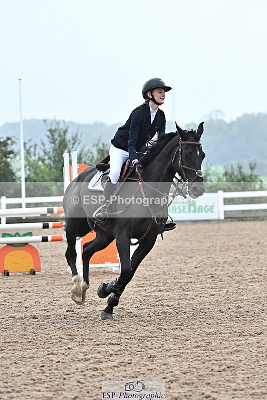 240925A-123244-00572 - Cls 3 Snr 1.05m Open