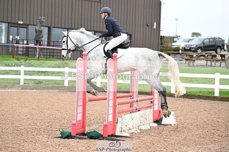 241023A-112816-00551 - Cls 1 British Novice and 90cm Open