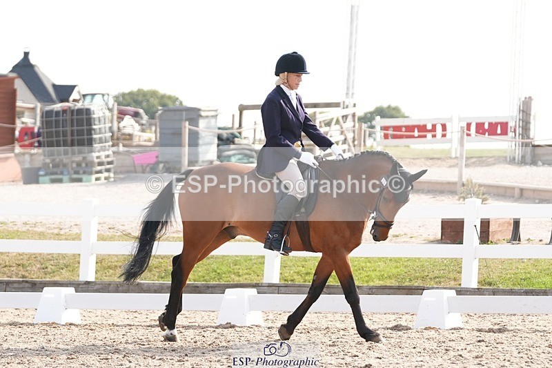 250817-093951-07199 - 157-Camilla.HankinsonChapel.Arch