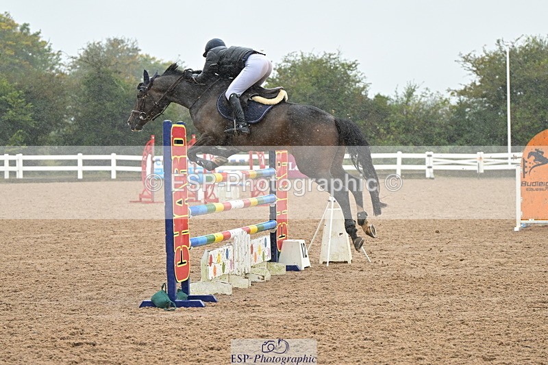 240925A-142254-01129 - Cls 5 Foxhunter and 1.20m Open