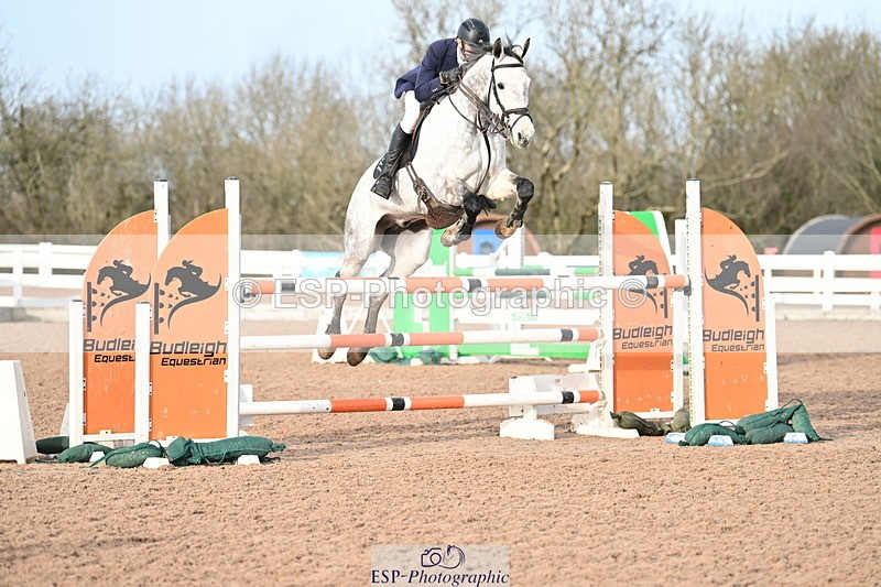 231209A-132238-01897 - Cls 13 Foxhunter & 1.20m Open