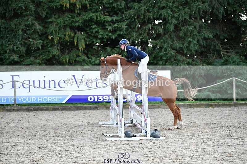 251004A-154647-01979 - Classes 8 & 9 70cm