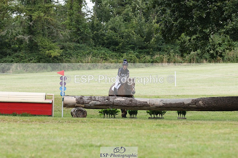 240825X-171923-37895 - 80cm XC 16.30 to 17.30