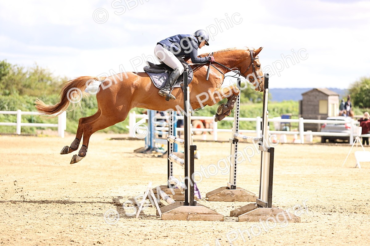SBM_003938 - Class 17 - Senior Newcomers - 1.10m