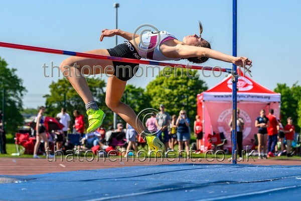 West25Sat-910785 - Field Female