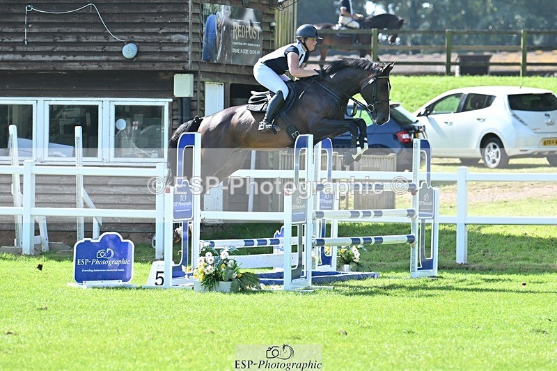 230909-112254-05163 - Cls 11 Snr Foxhunter & 1.20m Open